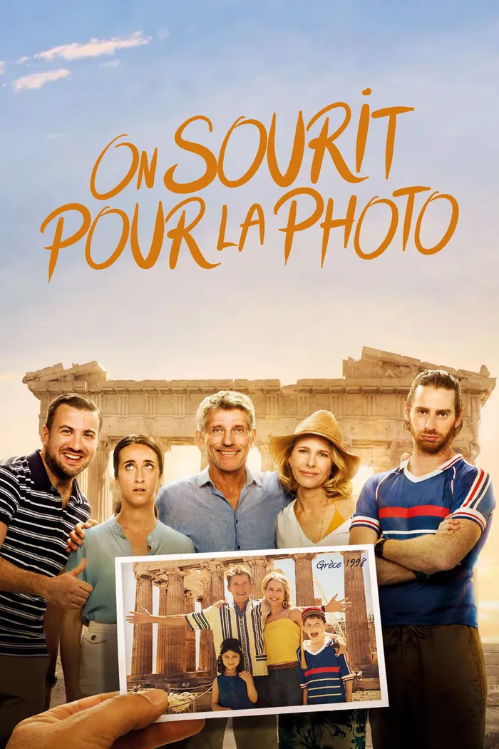 Улыбочку! Снимаю! (2022) poster